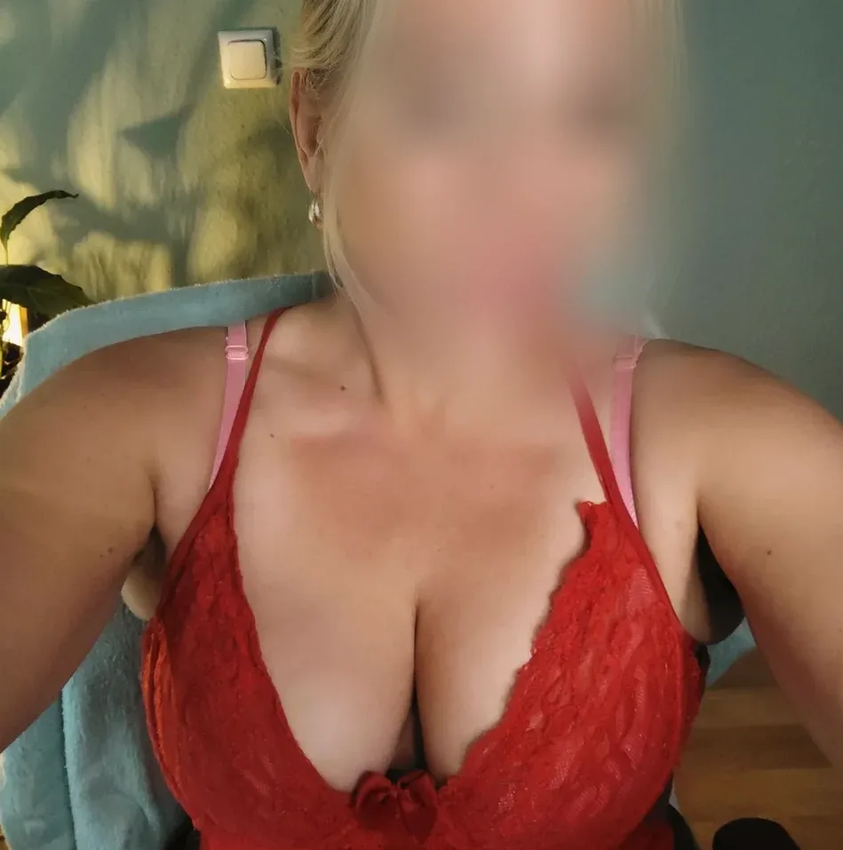 Anisa, 37 anni