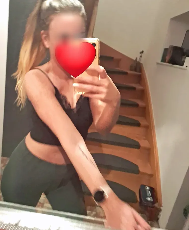 Aya, 33 anni
